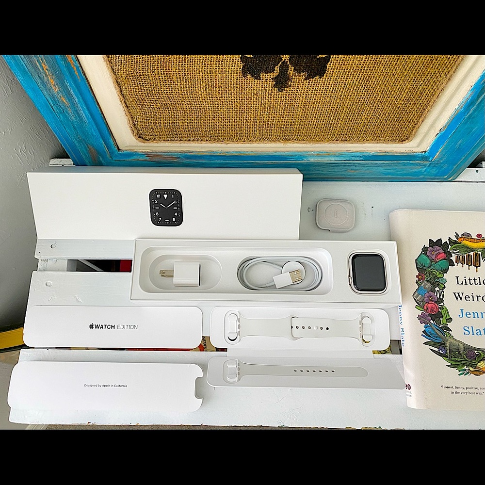 White Ceramic Apple Watch Series 5 Edition (44mm)